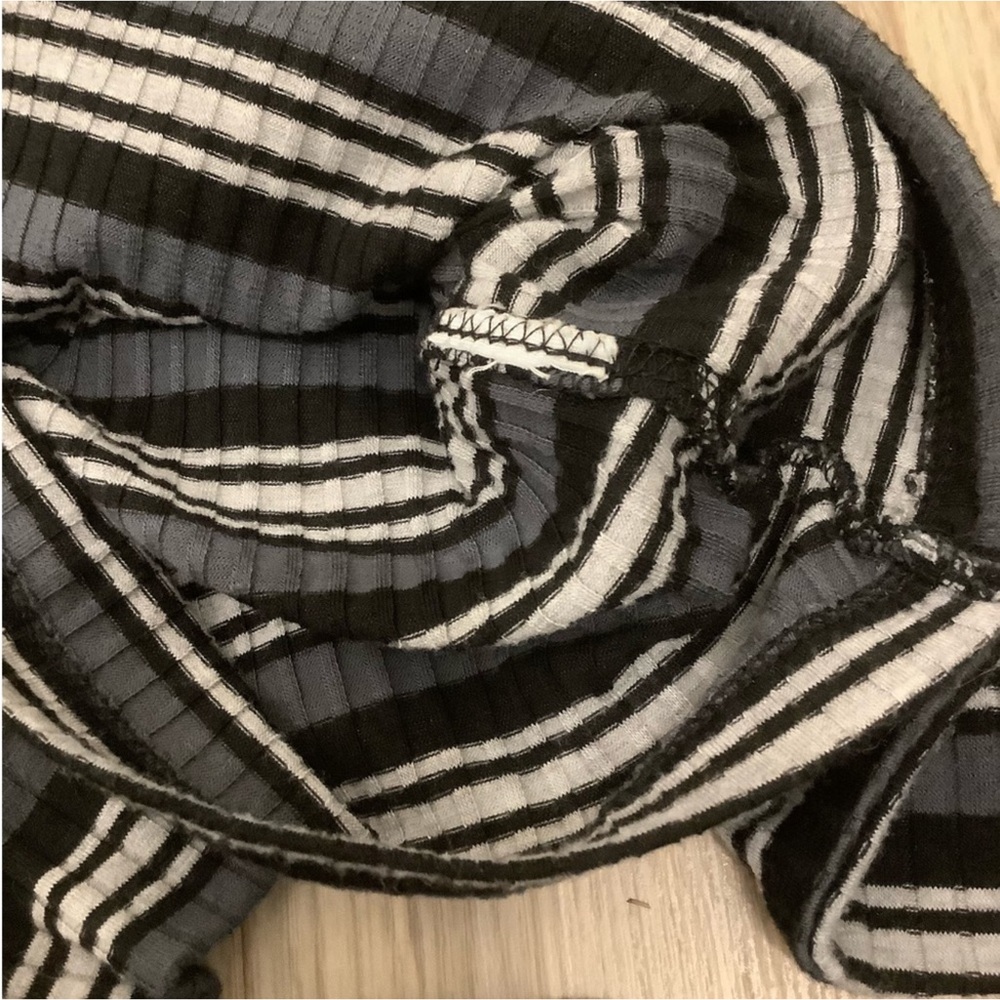 Free People striped wrap top❤️❤️❤️❤️ - Picture 12 of 12